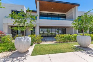 6587 N PALMERAIE Boulevard 1051, Paradise Valley, AZ 85253