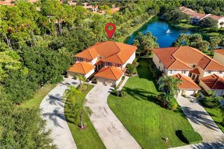 475 Robin Hood CIR 202, Naples, FL 34104