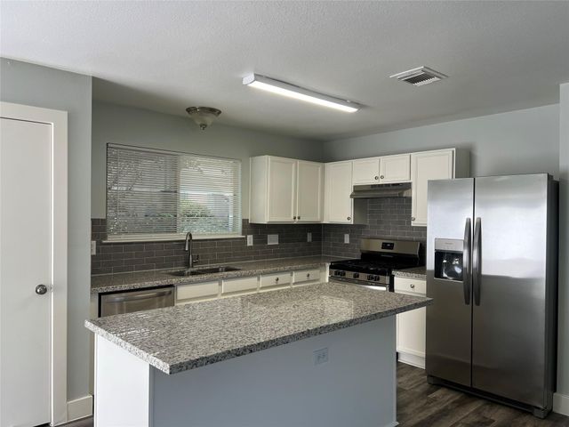 11956 Chanteloup Drive, Houston, TX 77047