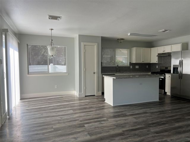 11956 Chanteloup Drive, Houston, TX 77047