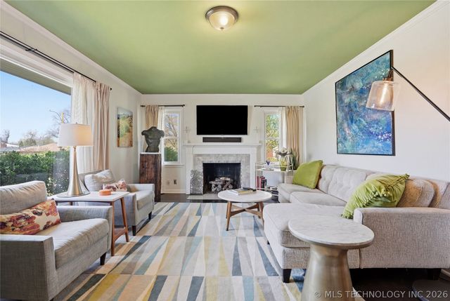 2405 S Gary Place, Tulsa, OK 74114