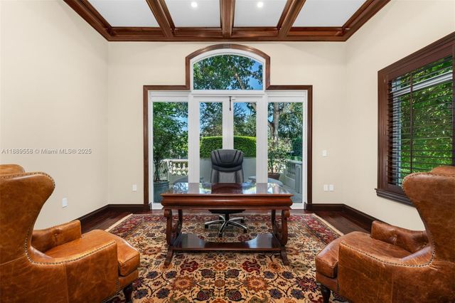 6350 SW 92nd St, Pinecrest, FL 33156