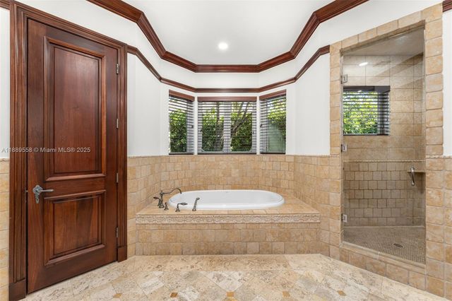 6350 SW 92nd St, Pinecrest, FL 33156