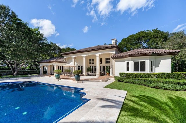 6350 SW 92nd St, Pinecrest, FL 33156