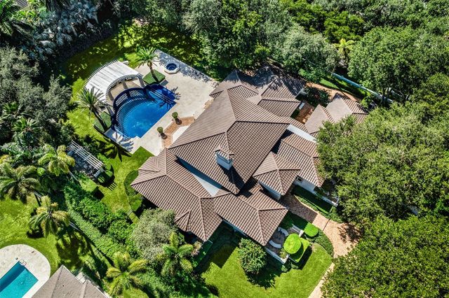 6350 SW 92nd St, Pinecrest, FL 33156