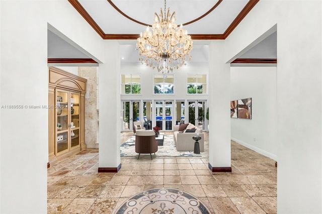 6350 SW 92nd St, Pinecrest, FL 33156