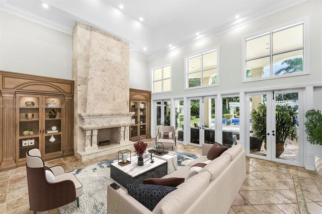 6350 SW 92nd St, Pinecrest, FL 33156