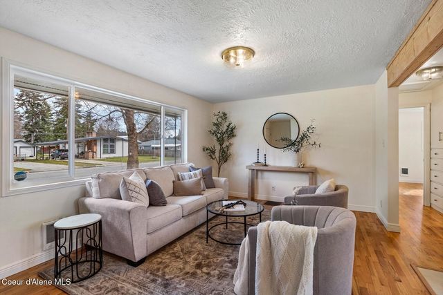 1049 N 14th ST, Coeur D'alene, ID 83814