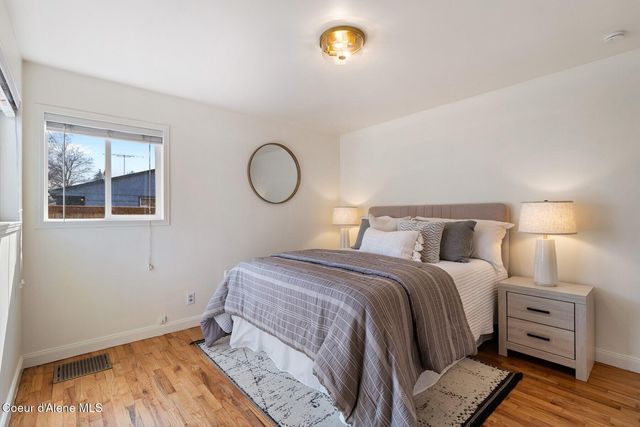 1049 N 14th ST, Coeur D'alene, ID 83814