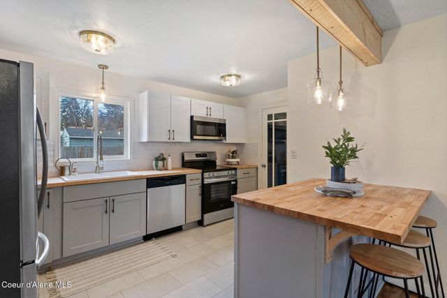 1049 N 14th ST, Coeur D'alene, ID 83814