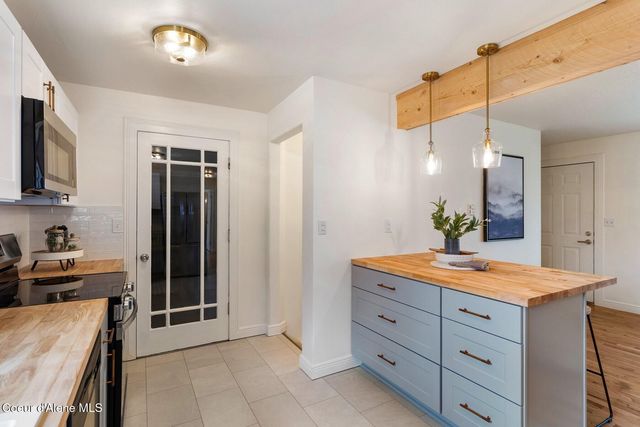 1049 N 14th ST, Coeur D'alene, ID 83814