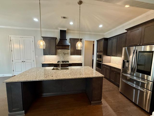 681 Charleston Mills Dr, Dothan, AL 36350