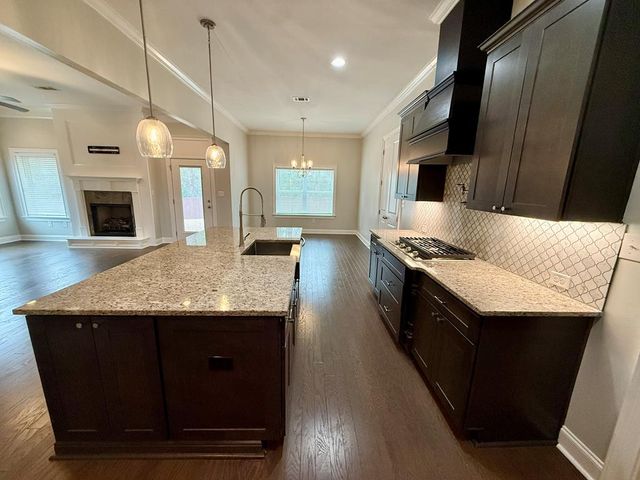 681 Charleston Mills Dr, Dothan, AL 36350