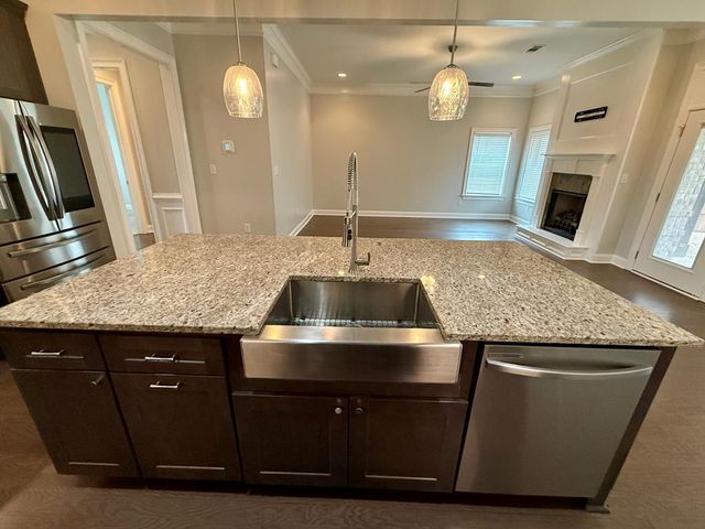 681 Charleston Mills Dr, Dothan, AL 36350