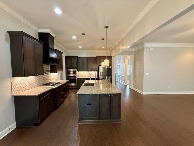 681 Charleston Mills Dr, Dothan, AL 36350