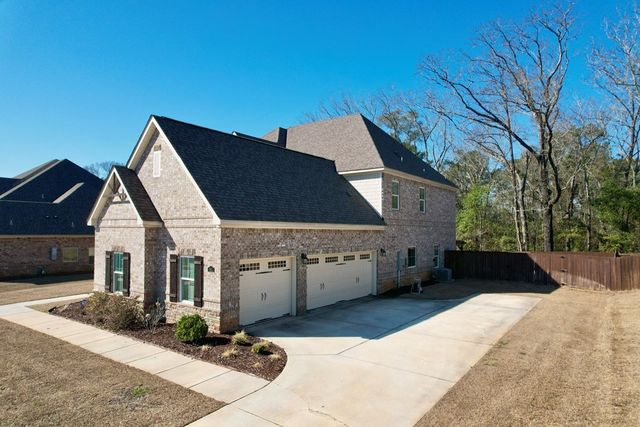 681 Charleston Mills Dr, Dothan, AL 36350