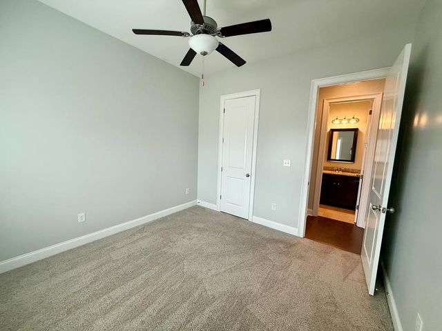 681 Charleston Mills Dr, Dothan, AL 36350