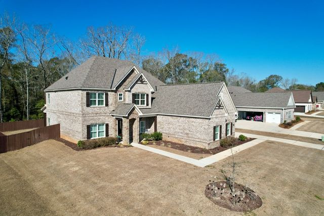 681 Charleston Mills Dr, Dothan, AL 36350