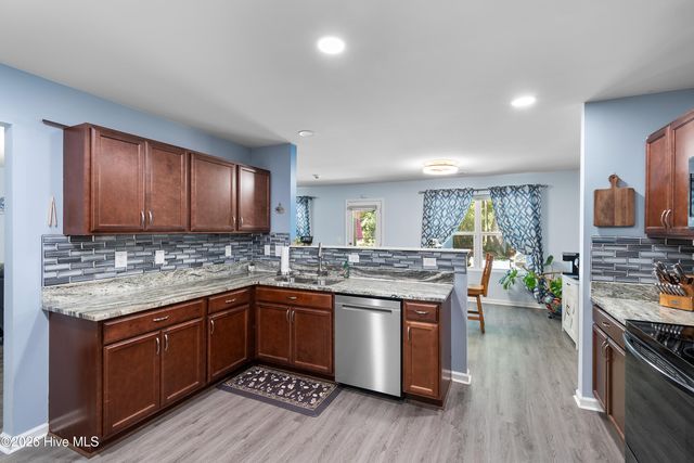 35 Lighthouse Cove Loop, Calabash, NC 28467