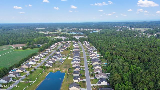 35 Lighthouse Cove Loop, Calabash, NC 28467