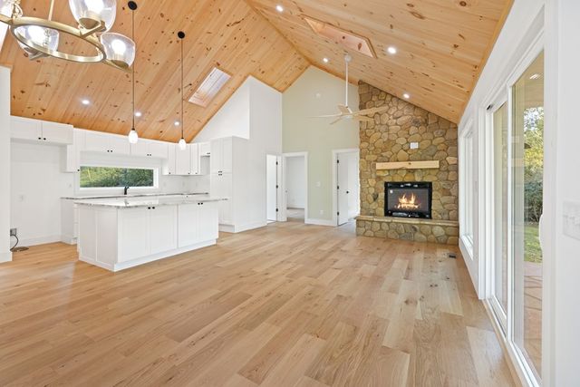 6389 Old Hwy 64 W, Warne, NC 28909