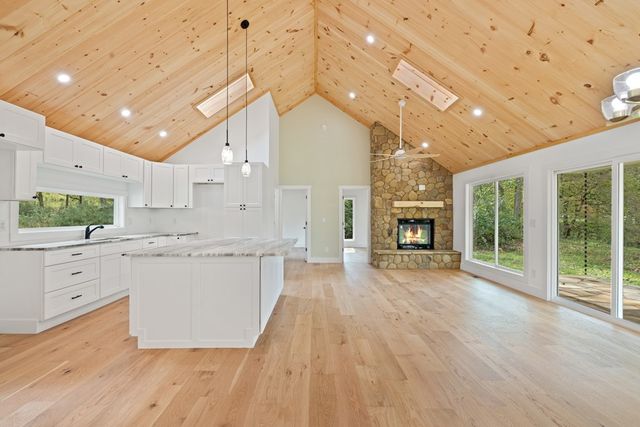 6389 Old Hwy 64 W, Warne, NC 28909