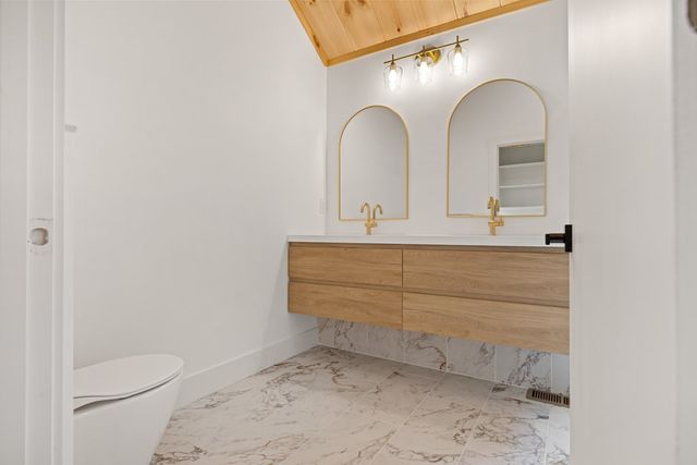 6389 Old Hwy 64 W, Warne, NC 28909