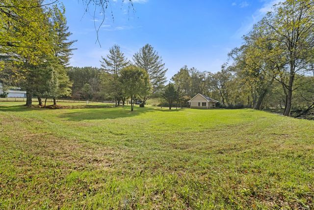 6389 Old Hwy 64 W, Warne, NC 28909