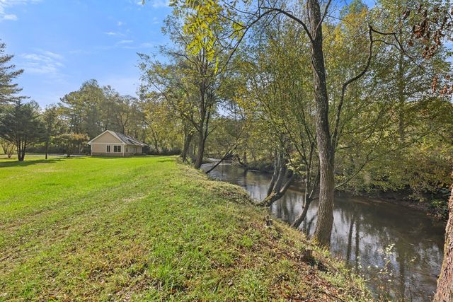 6389 Old Hwy 64 W, Warne, NC 28909