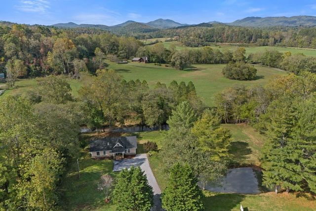 6389 Old Hwy 64 W, Warne, NC 28909