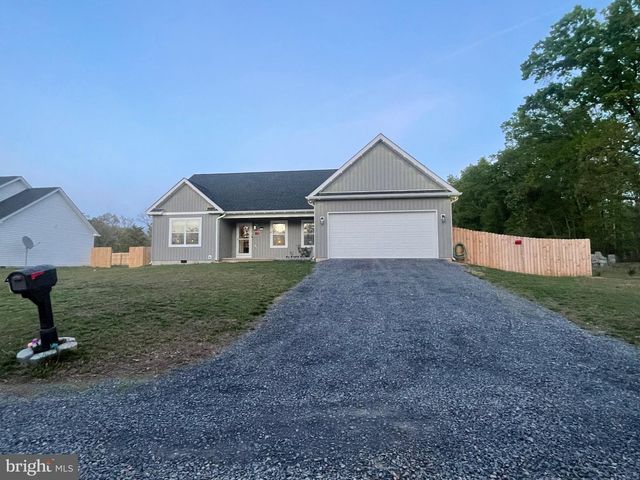 253 GRUBB LNDG LNDG, Inwood, WV 25428