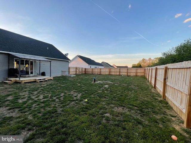 253 GRUBB LNDG LNDG, Inwood, WV 25428