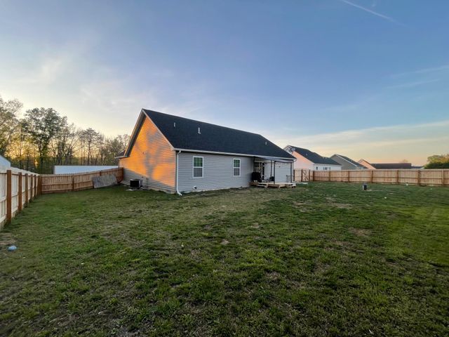 253 GRUBB LNDG LNDG, Inwood, WV 25428
