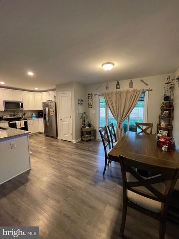 253 GRUBB LNDG LNDG, Inwood, WV 25428
