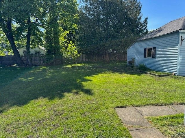 526 Broadway, Oneida, NY 13421