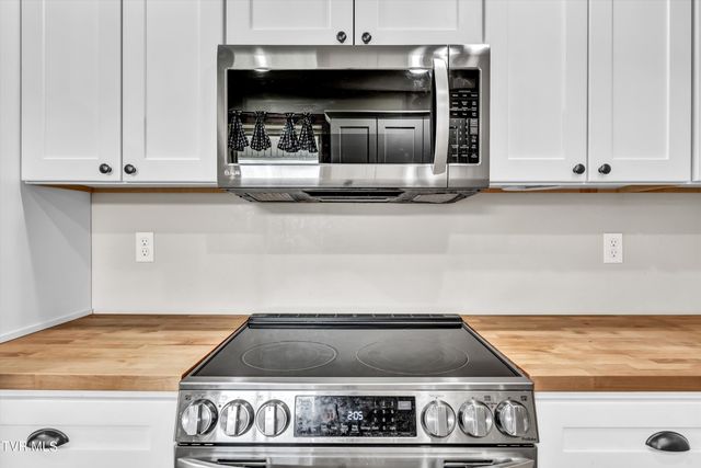 4144 Back Valley Road, Speedwell, TN 37870