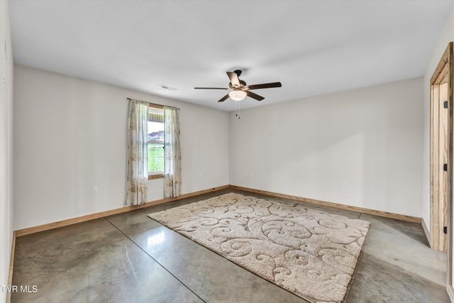 4144 Back Valley Road, Speedwell, TN 37870