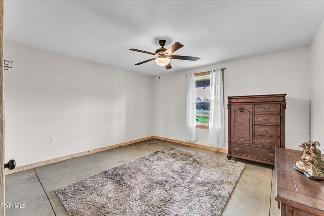 4144 Back Valley Road, Speedwell, TN 37870