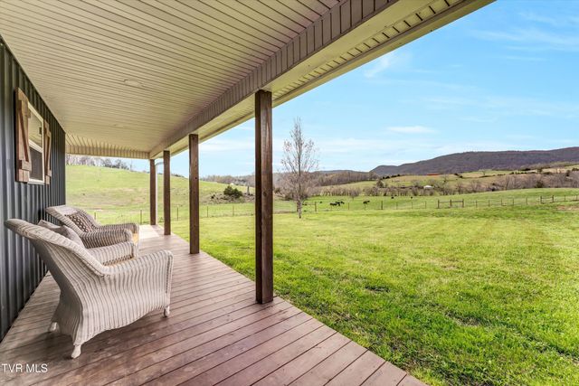 4144 Back Valley Road, Speedwell, TN 37870