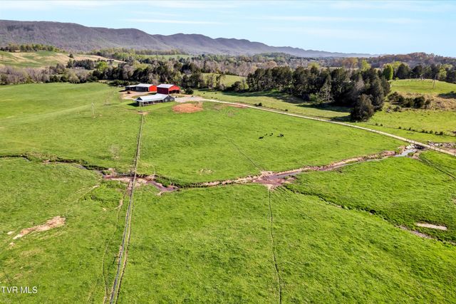 4144 Back Valley Road, Speedwell, TN 37870