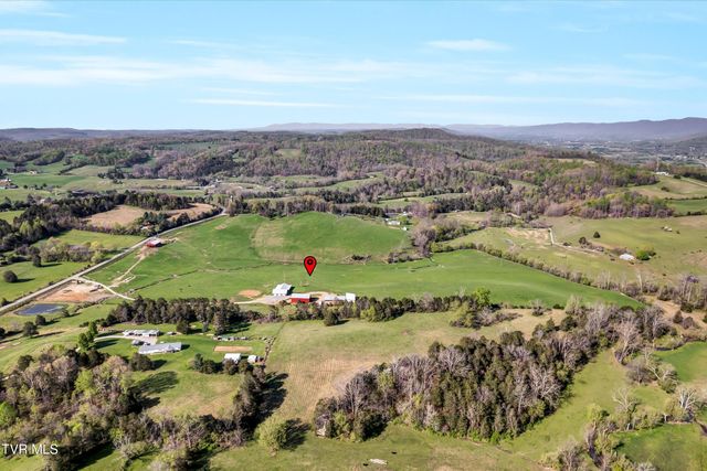 4144 Back Valley Road, Speedwell, TN 37870