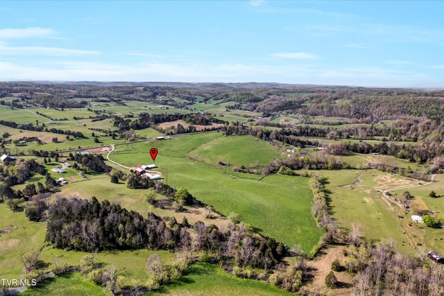 4144 Back Valley Road, Speedwell, TN 37870