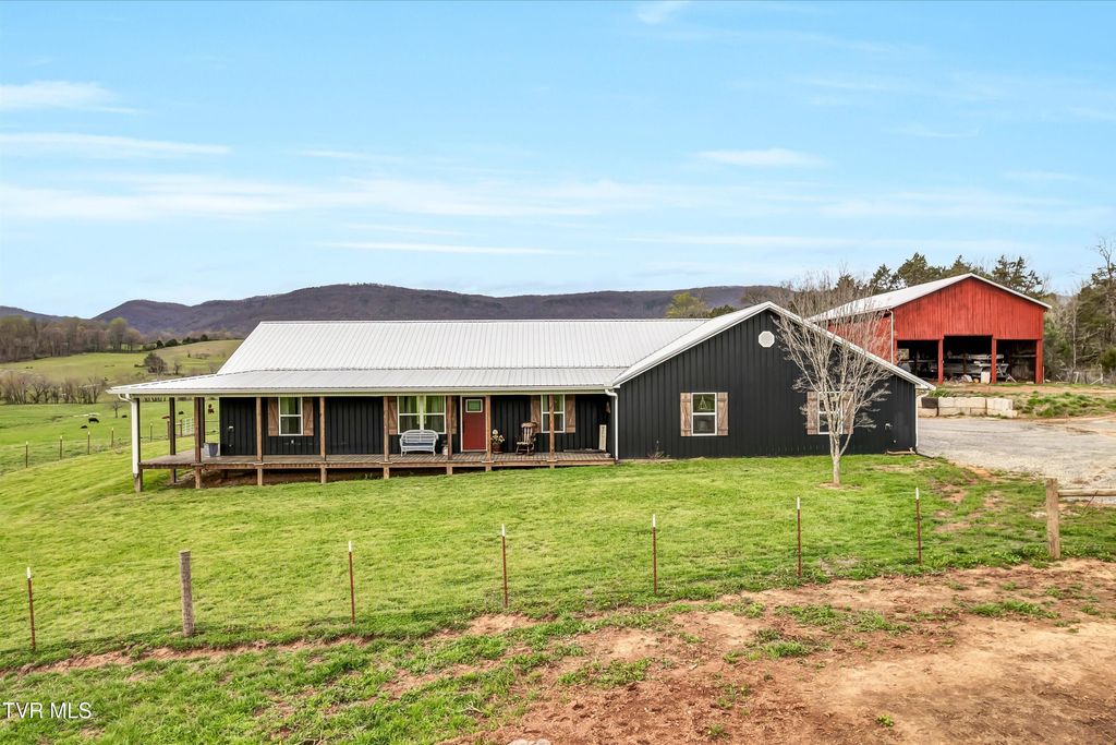4144 Back Valley Road, Speedwell, TN 37870