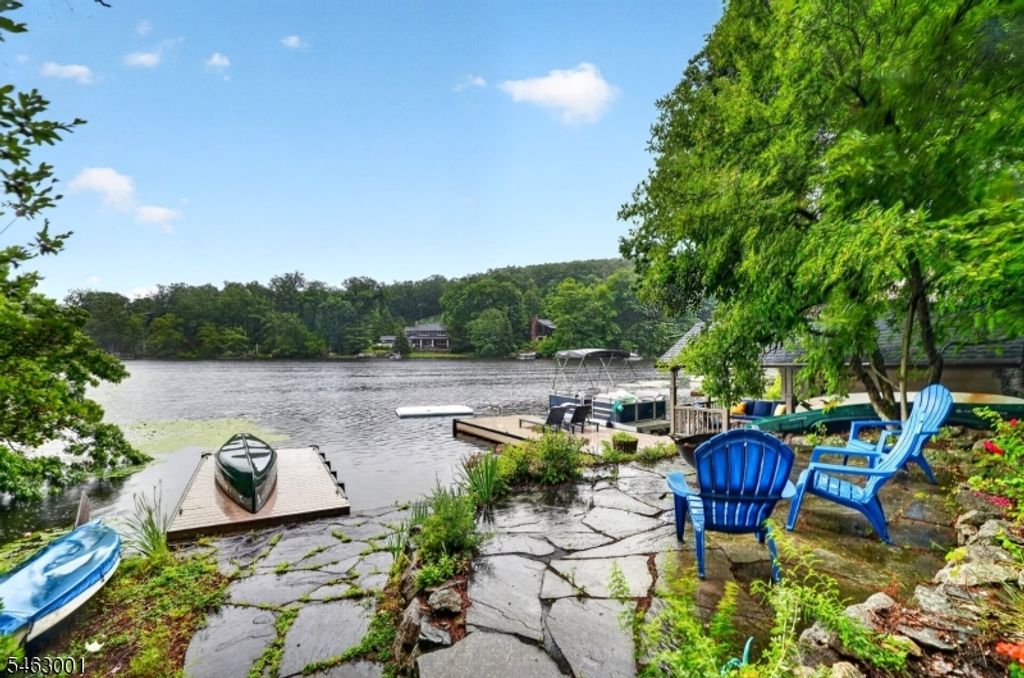 106 Demarest Rd, Bloomingdale Boro, NJ 07403 — exterior