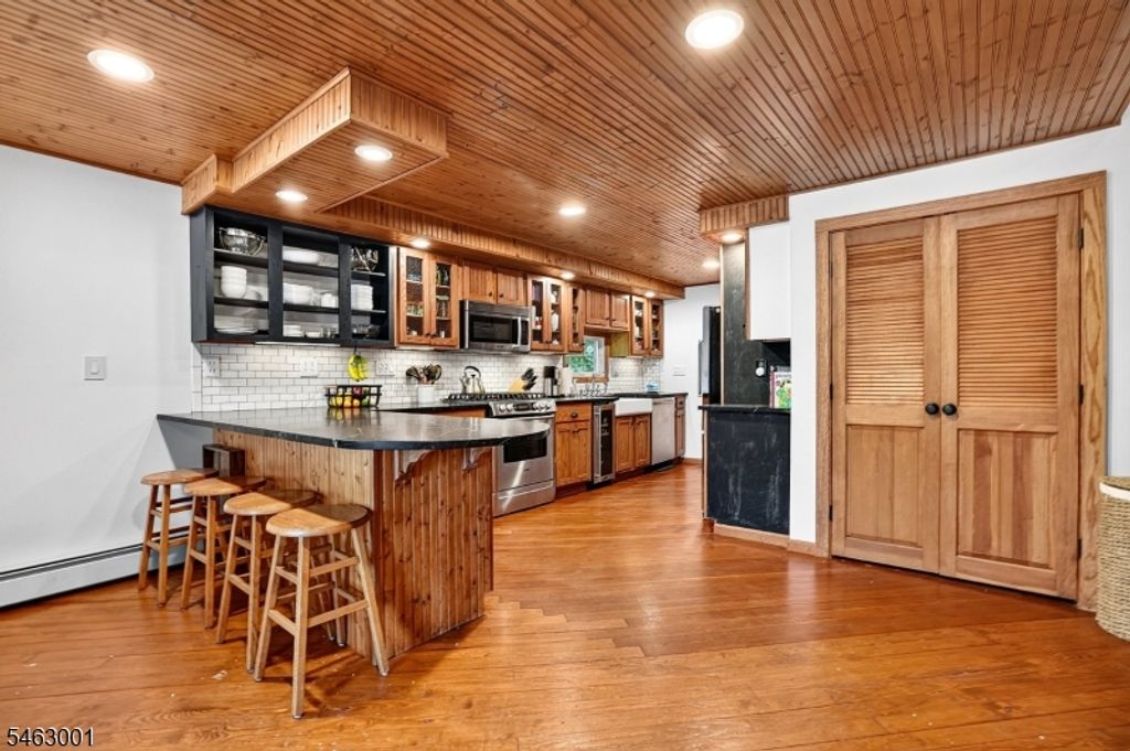106 Demarest Rd, Bloomingdale Boro, NJ 07403 — photo 3