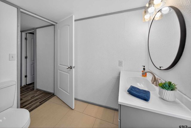 10881 Hillside Dr., Frankston, TX 75763