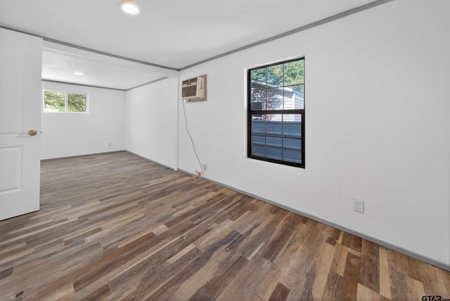 10881 Hillside Dr., Frankston, TX 75763