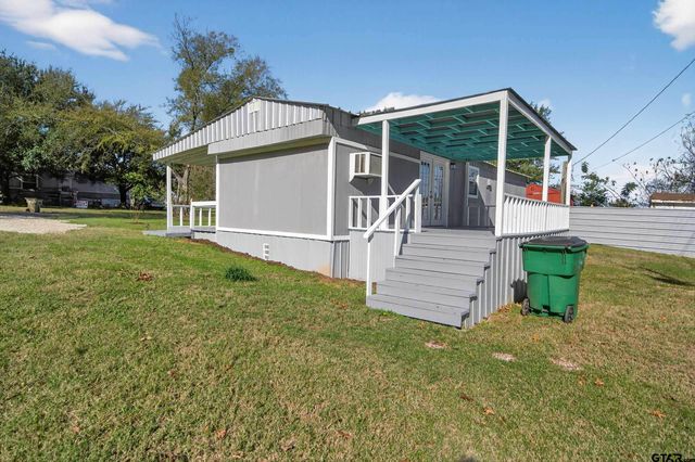 10881 Hillside Dr., Frankston, TX 75763