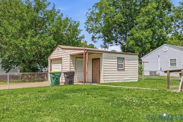 418 S 20th Ave, Hopewell, VA 23860