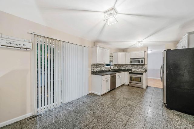 133 Cumberland Street, Mastic, NY 11950